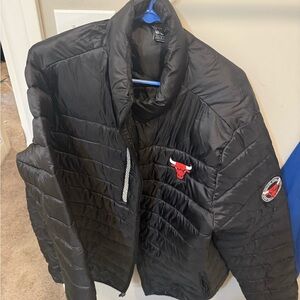 Chicago Bulls Black Puffer Jacket with Logo Size XL